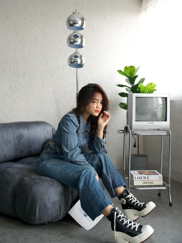 6 Inspirasi Gaya Denim on Denim Stylish dari Syifa Hadju, Mahalini, hingga Fuji An