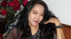 Baru 2 minggu komedian tanah air Mpok Nori meninggalkan kita, berita duka kembali hadir dengan kepergian Rina Lidya Rawit yang juga adalah seorang komedian tanah air.
