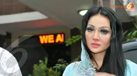 Fifie Buntaran yang Santet Dewi Perssik?