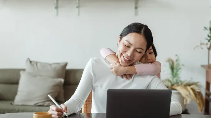 Tips Sukses Membagi Waktu Bersama Keluarga sebagai Wanita Karir Sekaligus Ibu Rumah Tangga