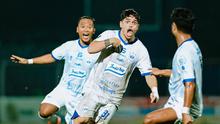 Penyerang PSIS Semarang, Rafinha (tengah), berhasil mencetak dua gol saat timnya bermain imbang 3-3 kontra Persiku Kudus di Stadion Wergu Wetan, Kudus pada laga pekan ke-24 Pegadaian Championship 2025/2026, Sabtu (11/04/2026). (dok. PSIS Semarang)