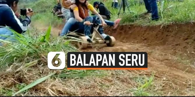 VIDEO: Serunya Balap Mobil Kayu di Perbukitan