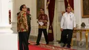 Presiden Joko Widodo saat bersiap melakukan konferensi pers usai bertemu dengan Pansel KPK, Jakarta, Senin (25/5/2015). Jokowi meminta Pansel untuk memilih calon pimpinan KPK yang kredibel dan dipercaya masyarakat. (Liputan6.com/Faizal Fanani)