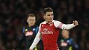 Dengan postur tubuh 166 cm, Torreira dikenal garang dan mempunyai visi bermain yang luar biasa. Imbasnya ia menjadi pemain andalan Unai Emery sejak awal musim dan tidak tergantikan. (AFP/Ian Kington)