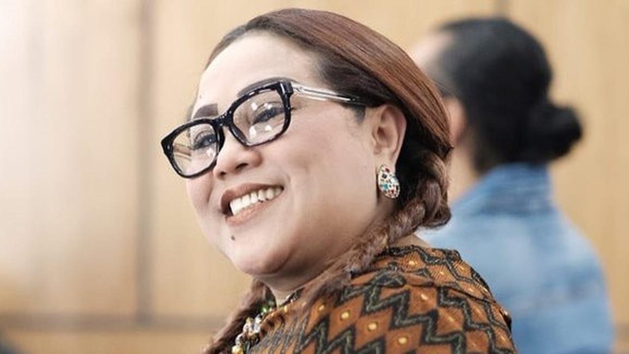 Bahagianya Nunung Srimulat Punya Rambut Lebat Lagi Usai Digunduli Saat Jalani Kemoterapi