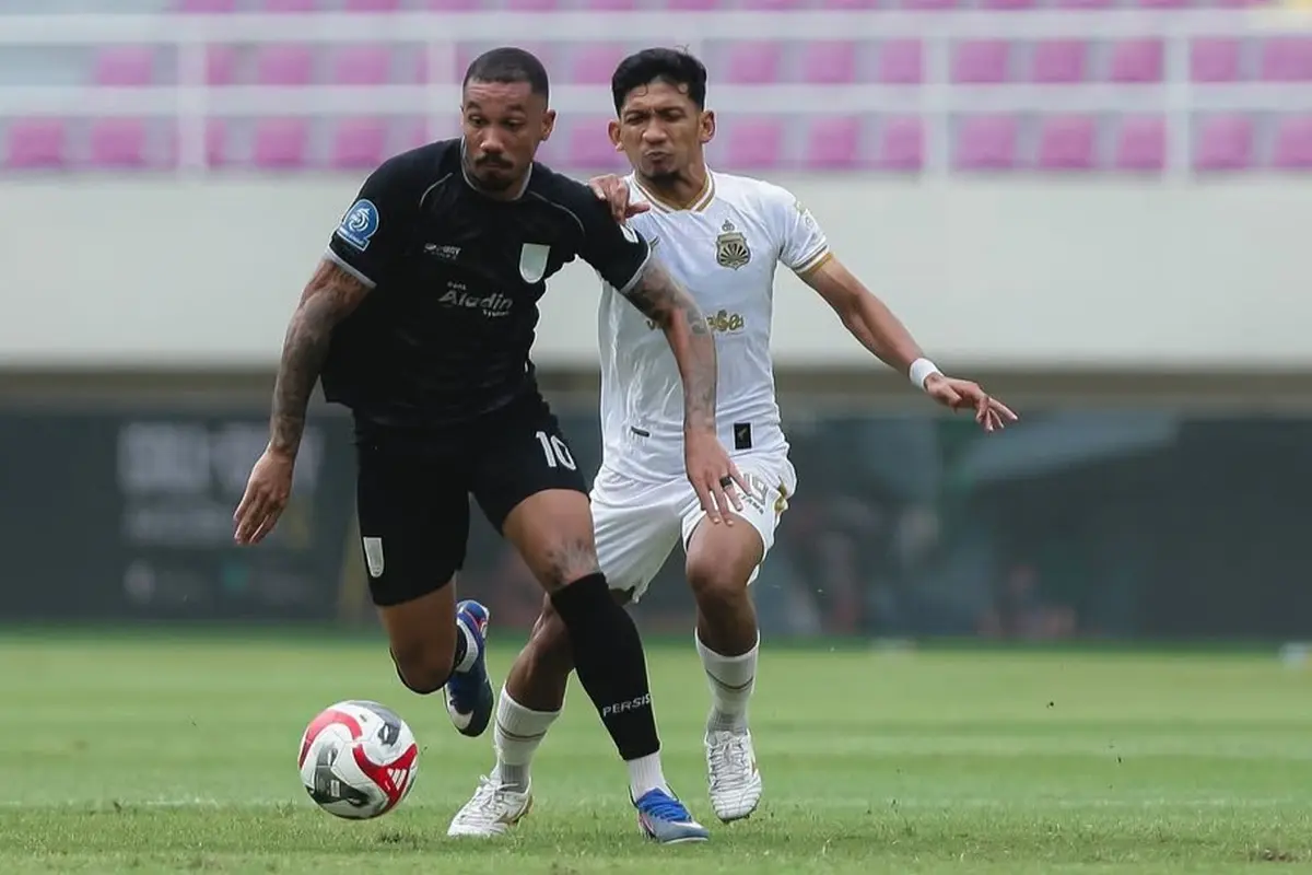 Dimitri Souza dan TM. Ichsan - BRI Super League 2025/2026