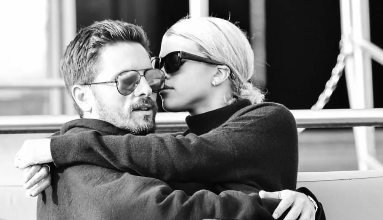 Jadi menurutmu, apakah hubungan Scott Disick dan Sofia Richie akan berjalan lancar? (instagram/sofiarichie)