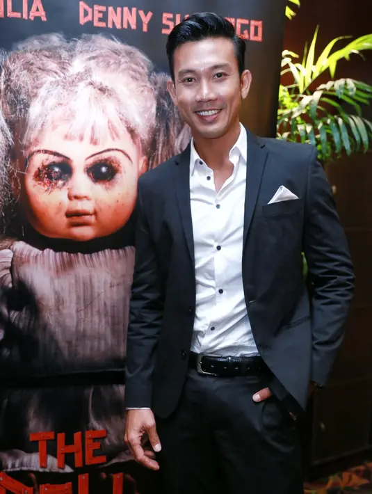 Mengenai kriteria pada calon istrinya nanti, Denny Sumargo tidak berharap muluk-muluk. Ia hanya ingin memiliki istri yang baik hati dan mau menerima kekurangan dan kelebihannya. (Adrian Putra/Bintang.com)