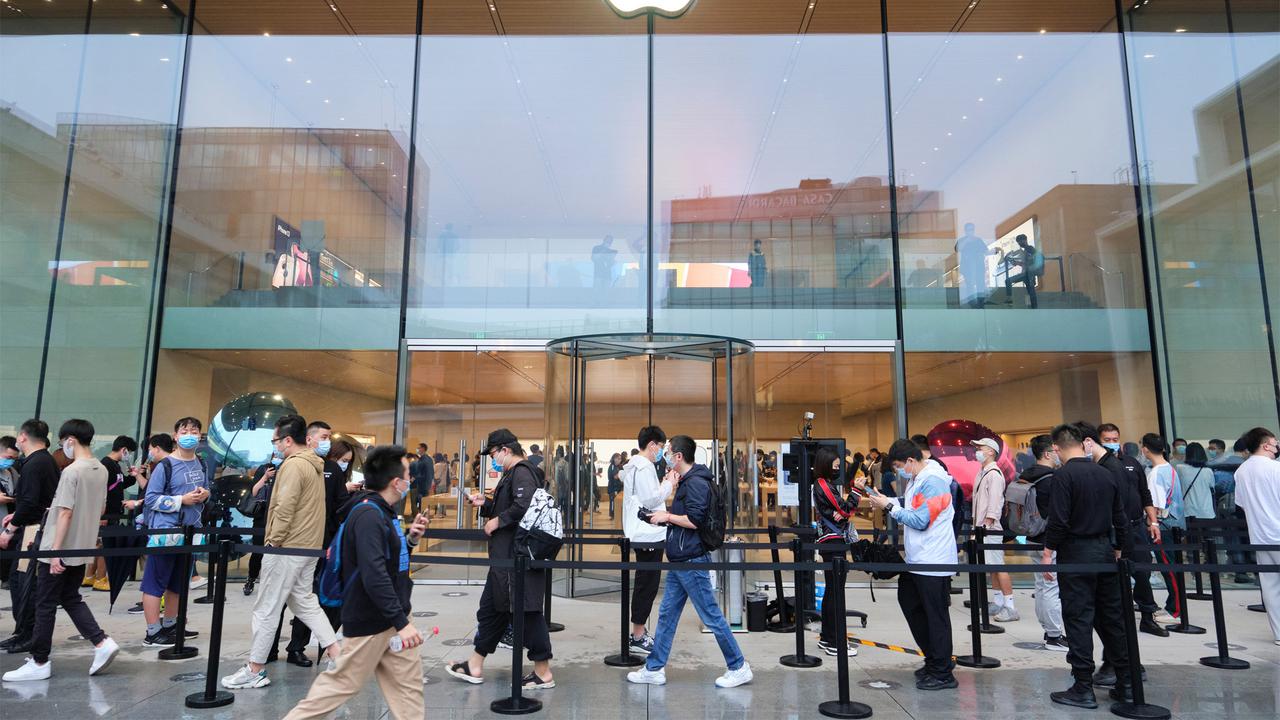 Penjualan perdana iPhone 13