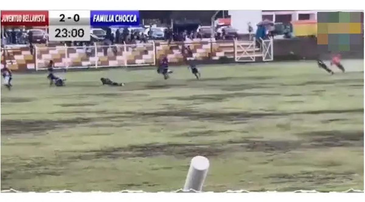 Pemain Bola 39 Tahun Meninggal Usai Tersambar Petir di Lapangan, Lainnya Terluka