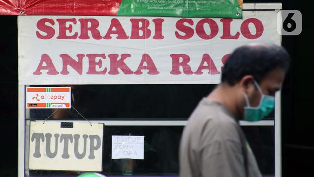 FOTO: Pedagang Makanan Kaki Lima Kena Imbas COVID-19