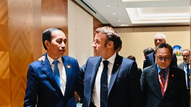 Presiden Joko Widodo (Jokowi) menggelar pertemuan bilateral dengan Presiden Republik Prancis Emmanuel Macron yang digelar di Bharat Mandapam, IECC, Pragati Maidan, New Delhi, India, pada Sabtu, 9 September 2023.