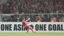 Gaya pemain Persija Jakarta, Marko Simic merayakan gol ke gawang Tampines Rovers pada laga Piala AFC 2018 di Stadion Utama GBK, Senayan, Jakarta (28/2/2018). Simic mencetak tiga gol untuk Persija. (Bola.com/Nick Hanoatubun)