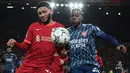 Joe Gomez. Bek tengah Inggris berusia 24 tahun yang telah 7 musim berseragam Liverpool ini tampil 4 kali di Carabao Cup musim 2021/2022 hingga semifinal leg pertama. Meski tidak menyumbang gol, perannya di lini belakang mampu memberi rasa aman bagi sektor pertahanan The Reds. (AFP/Paul Ellis)