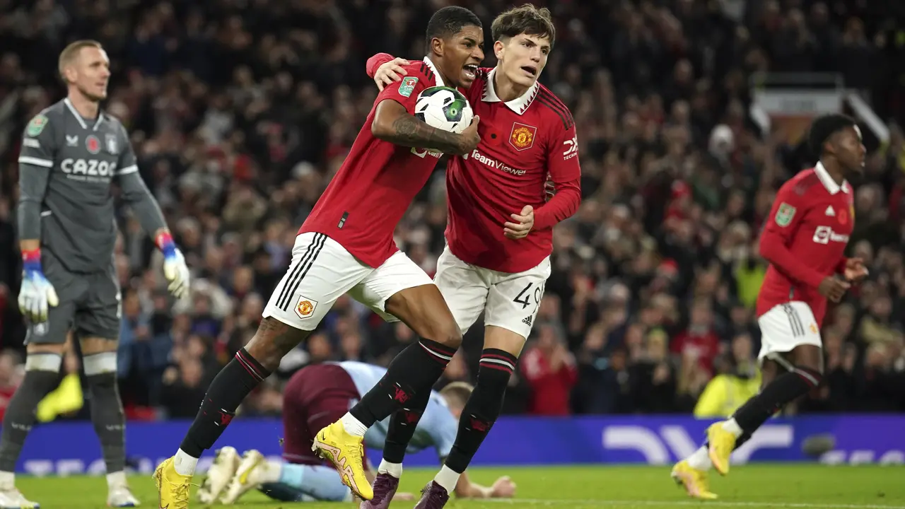 Manchester United Bungkam Aston Villa 4-2
