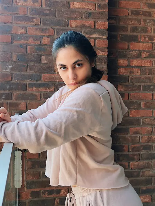 Sudah tak diragukan lagi pesona dari Valerie Thomas. Gadis kelahiran 2 April 1999 ini adalah anak dari Jeremy Thomas dan Ina Indayanti. (Foto: instagram.com/valerieethomas)