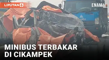 Kecelakaan maut terjadi di jalan tol Jakarta - Cikampek hari Senin (8/7). Minibus tabrakan dan terbakar membuat 12 penumpang tewas.