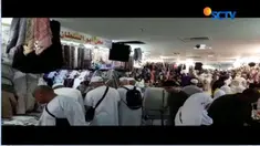 Harga di Pasar Jafariyah harga grosir. Untuk satu lusin sajadah dan surban misalnya, para jemaah cukup merogoh kocek 100 riyal.