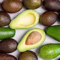 Temukan inspirasi bahan alami rumahan di sini untuk merawat rambut kering akibat sering menggunakan hair dryer. (Sumber: Freepik/DC Studio).