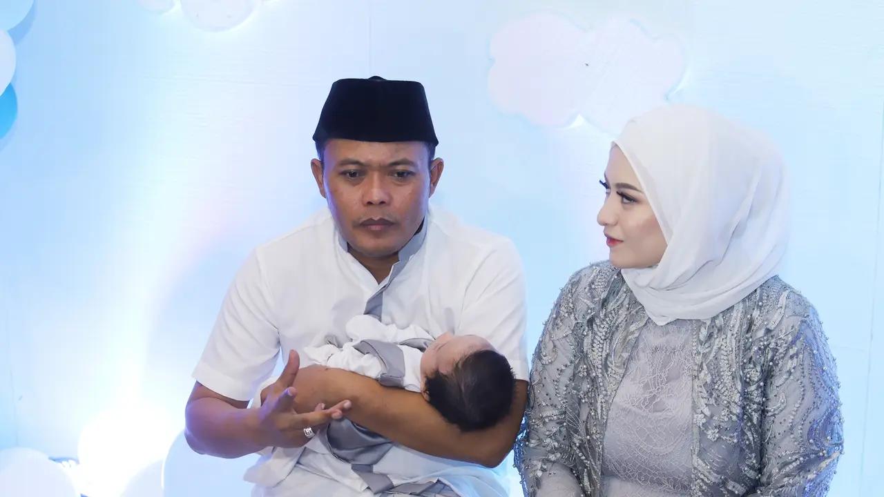 Sule dan Nathalie Holscher menggelar acara akikahan anak mereka.