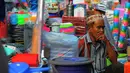 Dalam penertiban sempat terjadi adu mulut antara pedagang dan petugas Satpol PP. (merdeka.com/Imam Buhori)