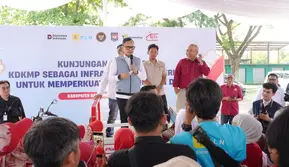 Wamendagri Sebut Kolaborasi Desa dan BUMN Kunci Sukses KDKMP