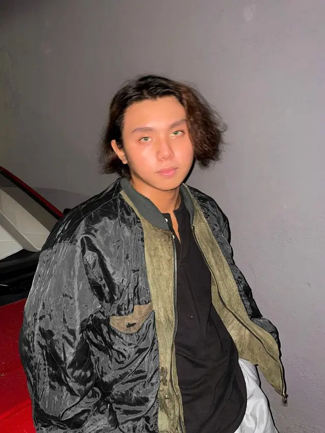 Zack Tabudlo (https://www.instagram.com/p/COiOL_uhi4f/)