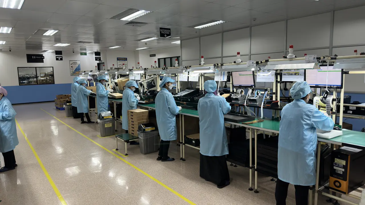 ASUS memproduksi laptop secara lokal untuk pasaran Indonesia di Batam. (Liputan6.com/ ist)