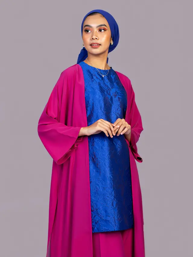 Tunik Brokat Kombinasi Outer Panjang Kekinian (Foto: Reve Art AI)