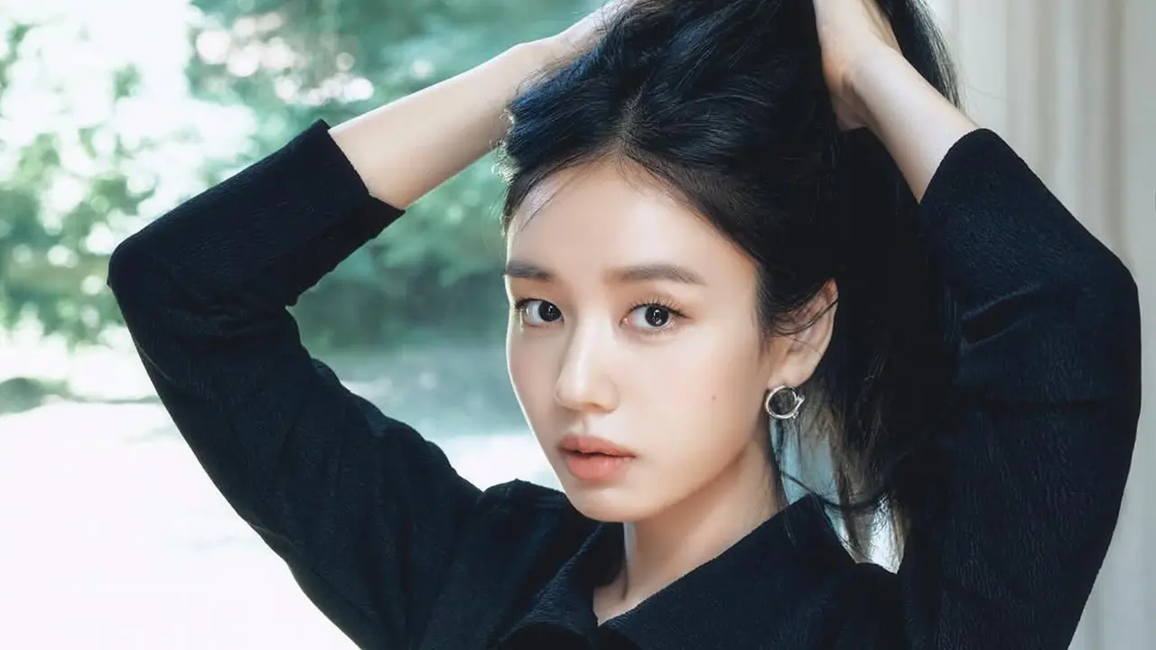 Ahn Eun Jin kembali mencuri perhatian publik lewat penampilannya di drama terbarunya, Dynamite Kiss. (Foto: Instagram eunjin___a)