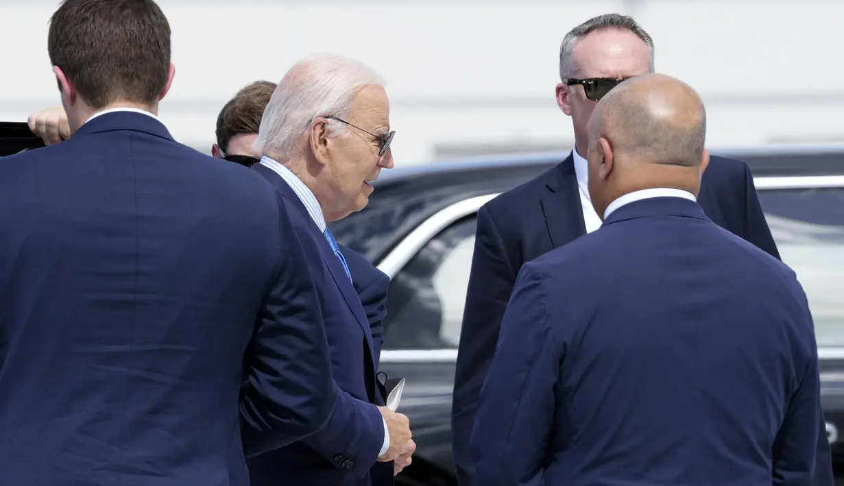 Presiden, yang sedang berpidato di Las Vegas, “mengalami gejala ringan,” kata sekretaris pers Gedung Putih Karine Jean-Pierre dalam sebuah pernyataan. (AP Photo/Susan Walsh)