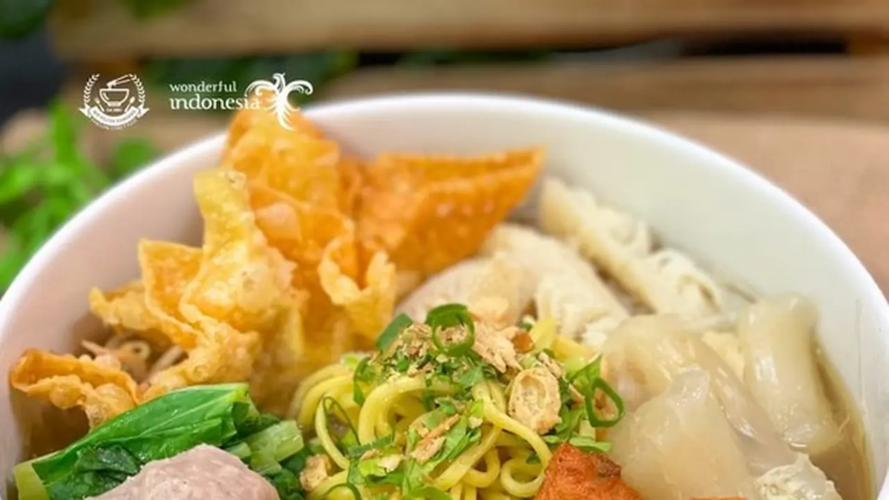 Semangkuk mie kocok Bandung