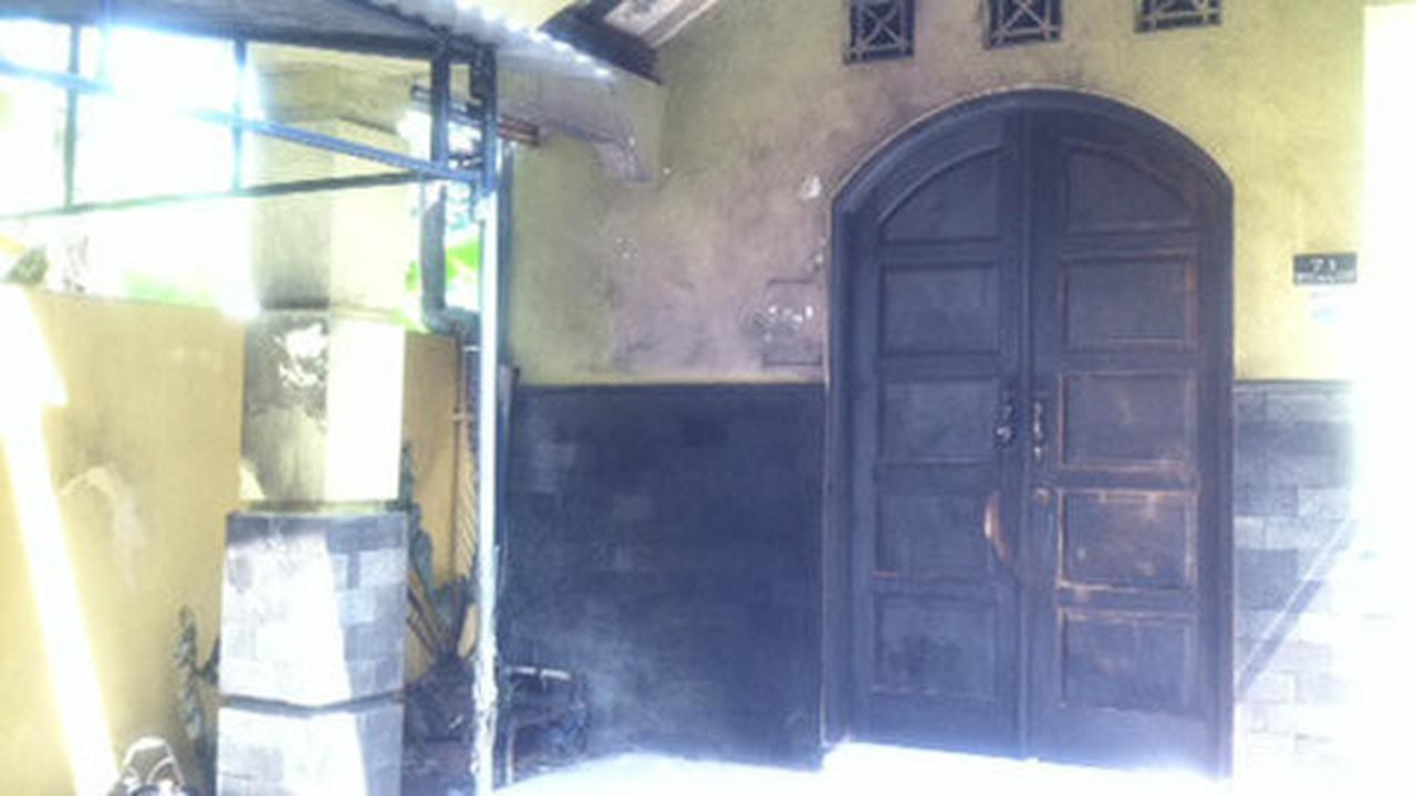 Pintu Gereja Baptis Indonesia Saman Bantul dibakar pihak misterius