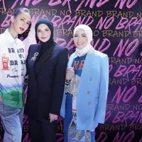 Cek di sini koleksi terkini dari BNB New York dan Paula Verhoeven.