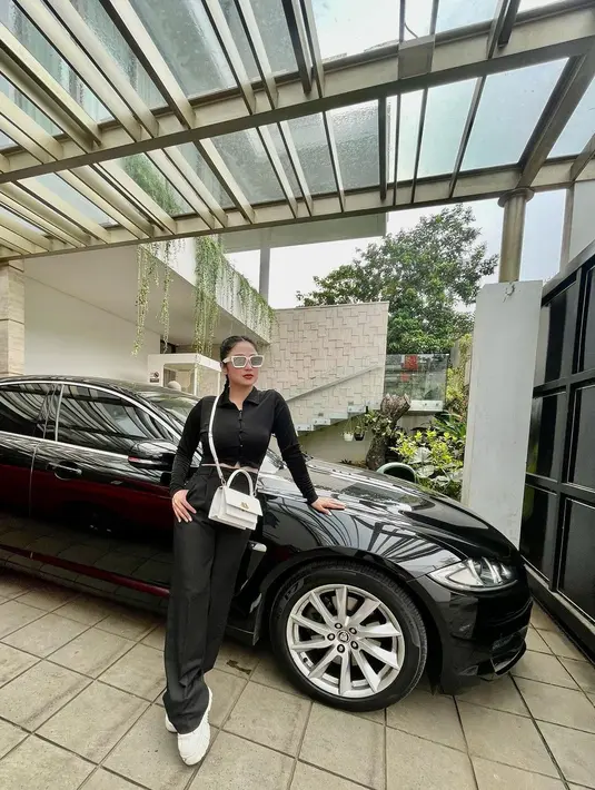 [Instagram/dewiperssik9]