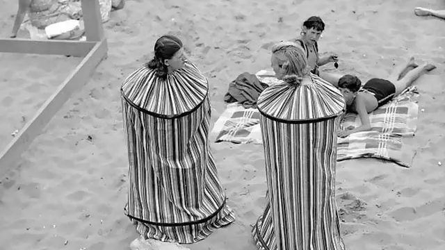 Ruang ganti portabel/bored panda