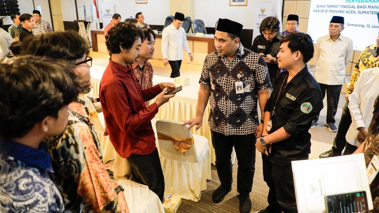 162 Mahasiswa Terdampak Banjir Sumatra Terima Bantuan Indekos Rp332,1 Juta dari Pemprov Jateng
