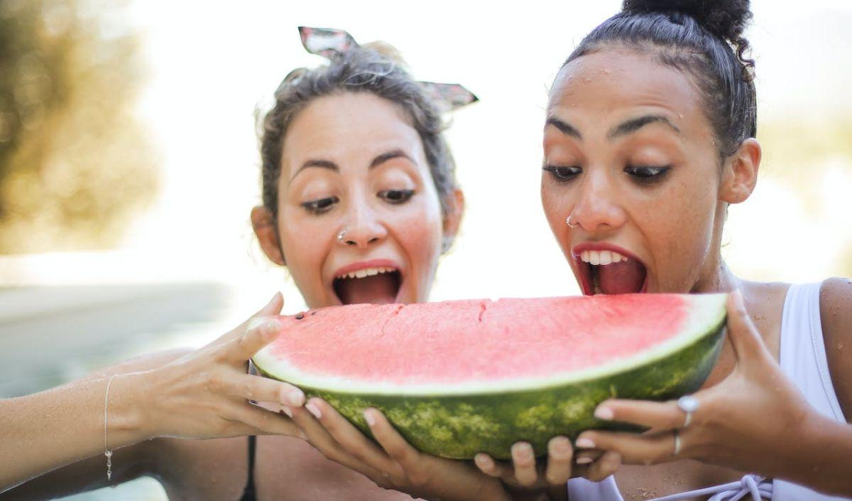 4.&nbsp;Buah-buahan dengan Kandungan Air Tinggi