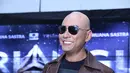 Tidak ada budget membayar pemeran pembantu, Deddy Corbuzier tidak menggunakan jasa stuntman dalam filmnya. Bahkan potongan film pendeknya, juga dimasukkan ke dalam layar lebar. (Nurwahyunan/Bintang.com)