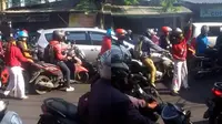 Emak-emak urai kemacetan (TikTok/@zhudy5)