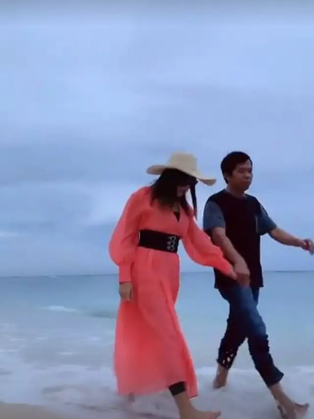 Romantis Banget, Ini 6 Momen Bulan Madu Kiwil dan Eva Belisima di Lombok