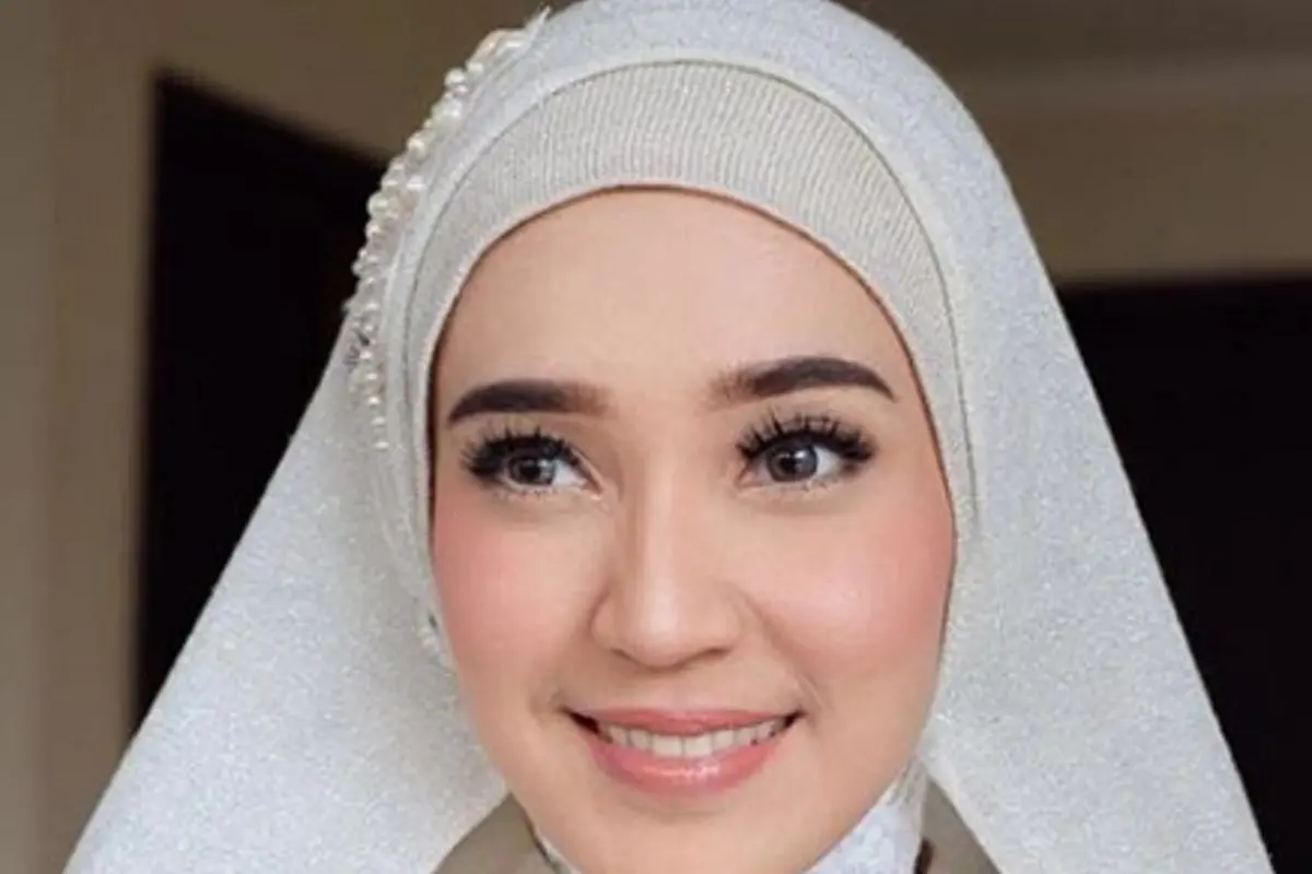 Dhini Aminarti