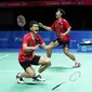 Ganda putra Indonesia Angga Pratama/Ricky Karanda Suwardi raih medali emas bulu tangkis perorangan SEA Games 2015 Singapura (Humas PP PBSI)