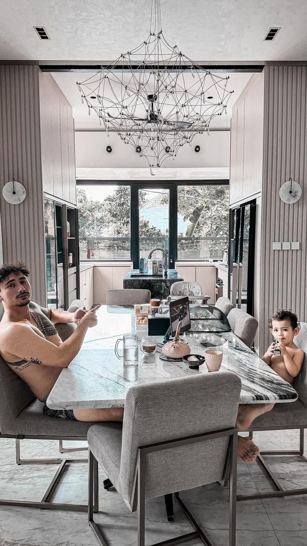 Kedekatan dengan Sang Papa <br>