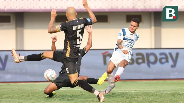 Foto: Cepat dan Punya Tendangan Akurat, Paulo Freitas Acak-acak Pertahanan Dewa United