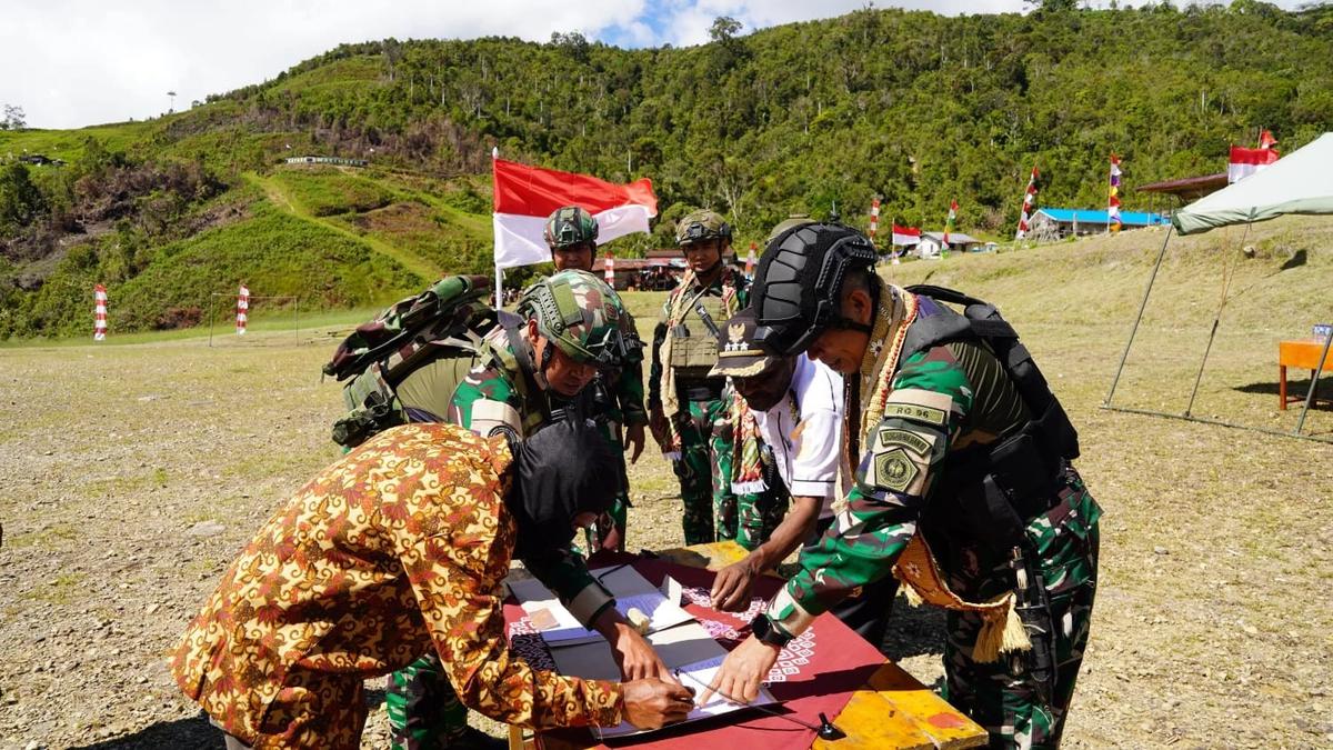 FOTO: Delapan Anggota TPNPB OPM Kiwirok Kembali ke NKRI