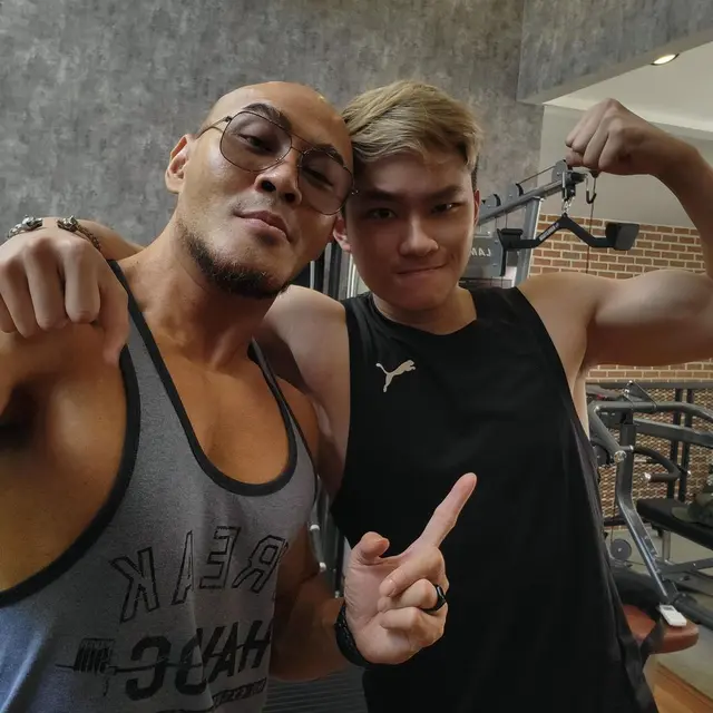 Deddy dan Azka (Instagram/azkacorbuzier)