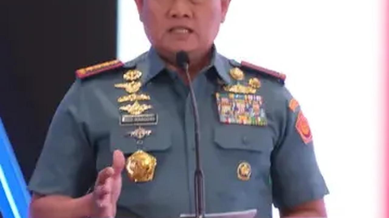 Blak-blakan Panglima TNI soal Banner Ganjar Dipasang di Lapangan Kodim Hingga Akhirnya Dicopot