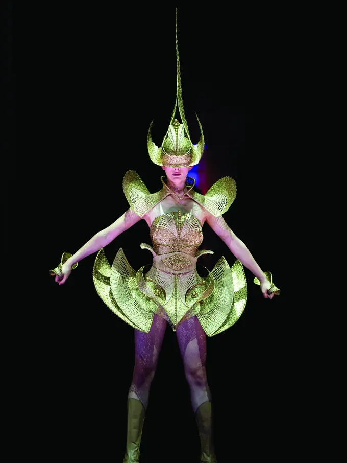 Membanggakan, Rinaldy Yunardi Sabet 3 Penghargaan World of WearableArt