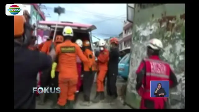 Satu jenazah atas nama Ika (16) warga Kecamatan Paloloh, Kabupaten Sigi, berhasil dikeluarkan dari reruntuhan rumah makan dunia baru Kota Palu.